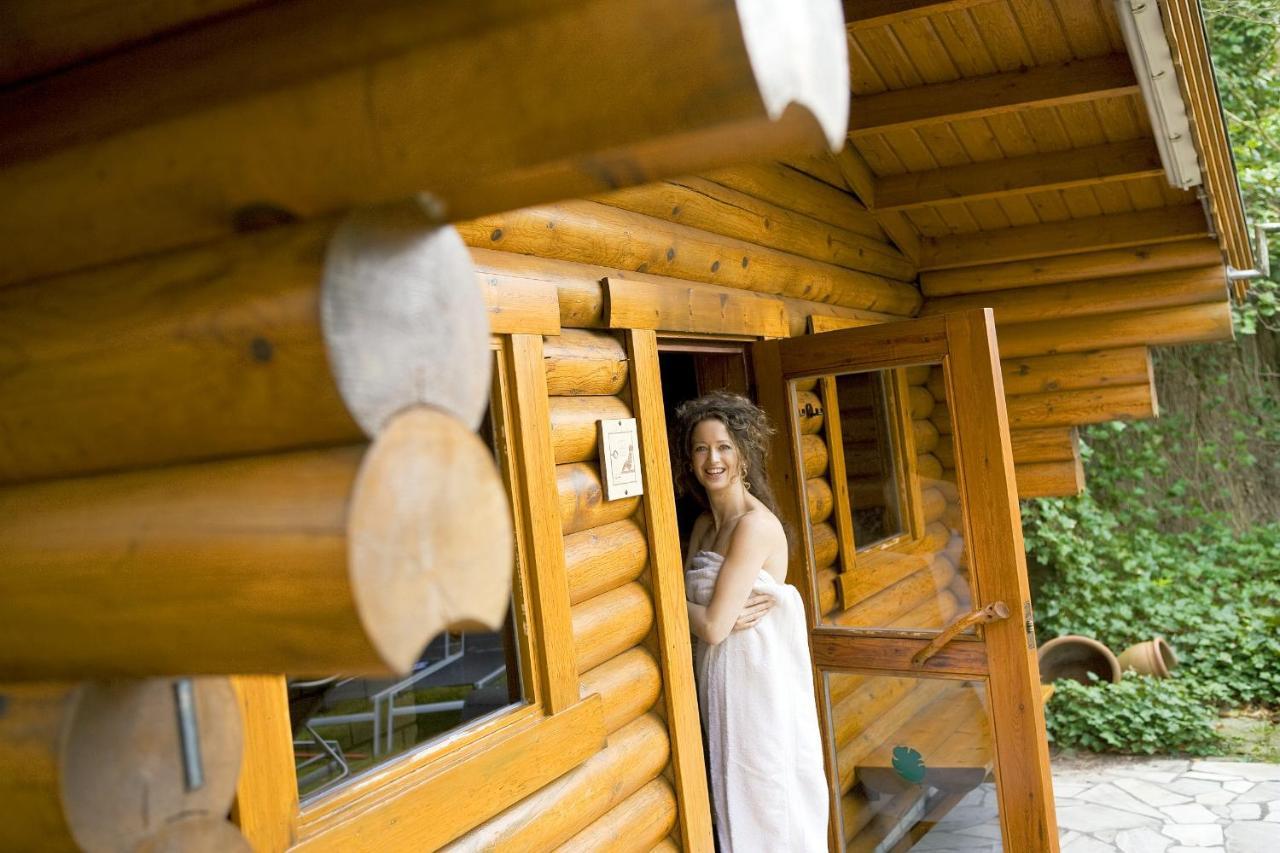Hotel Bispinger Heide By Center Parcs Bispingen Exterior foto